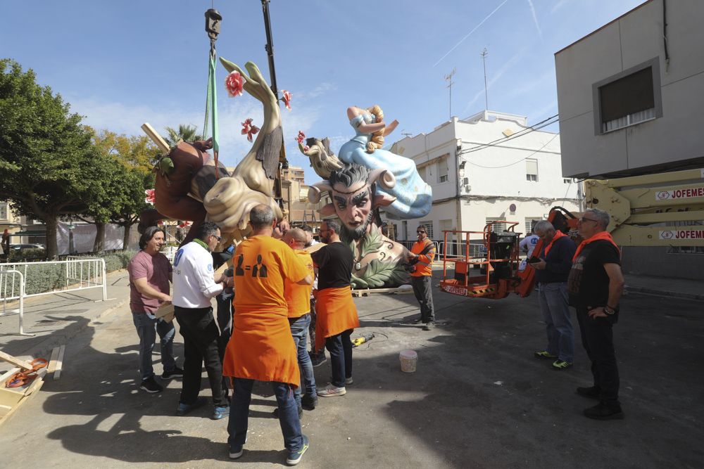 La Falla de la Plaza Rodrigo del Port de Sagunt toma forma