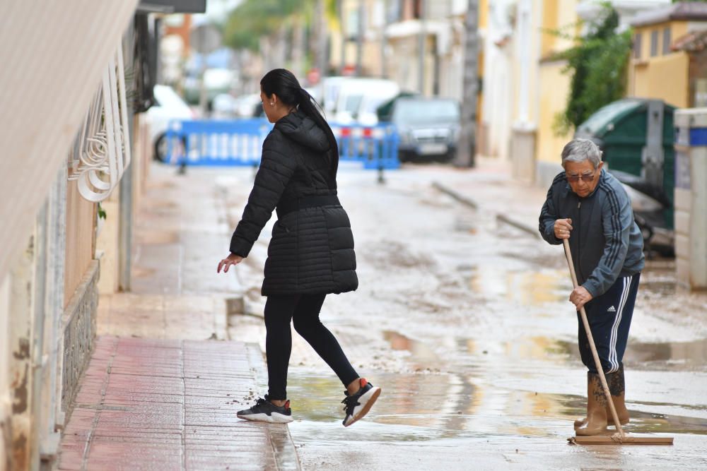 Los Alcázares vuelve poco a poco a la normalidad tras el paso de la nueva DANA