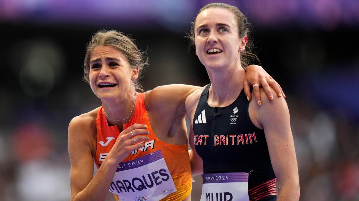 Una incrédula Águeda Marqués, junto a la británica Laura Muir