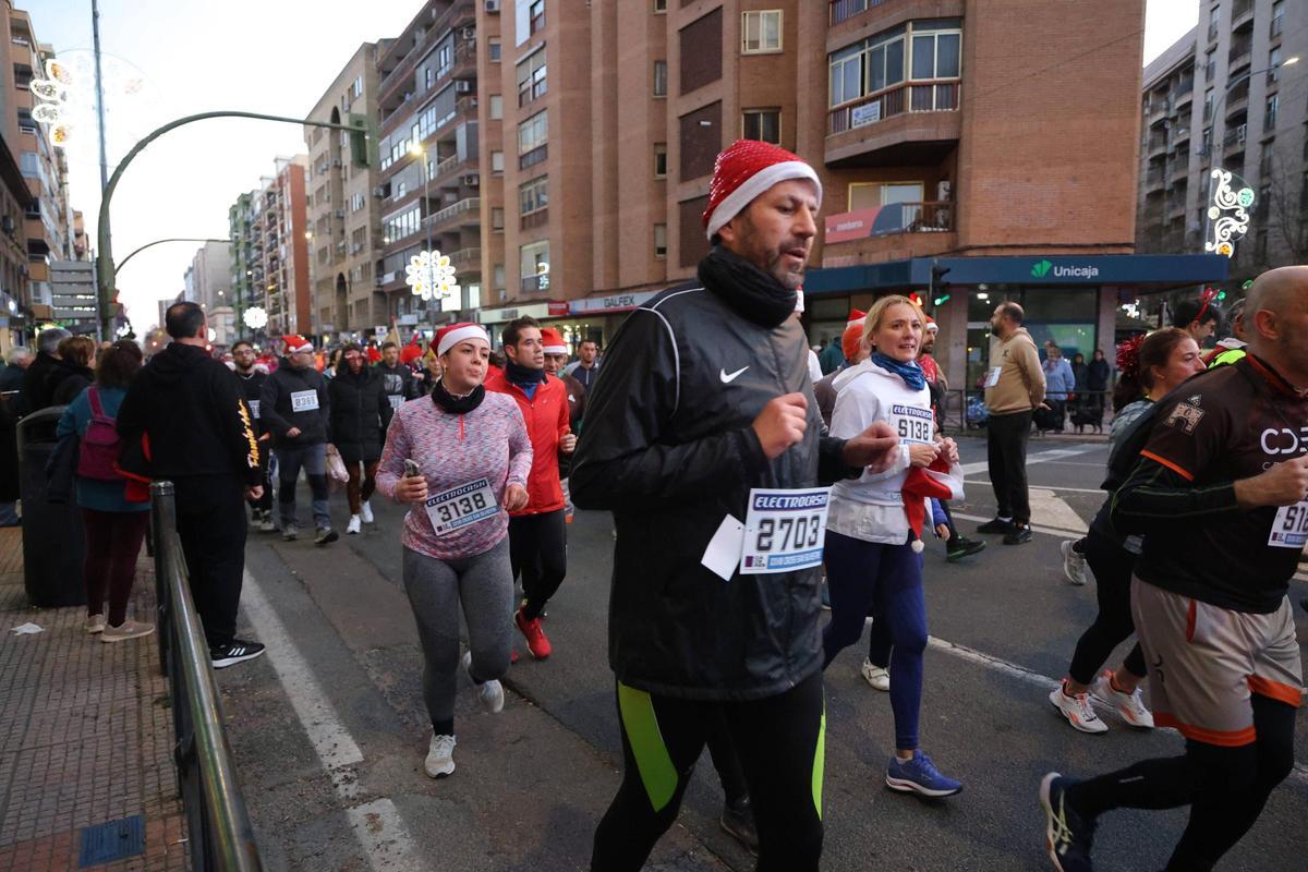 ¡Búscate en las imágenes de la San Silvestre de Cáceres!