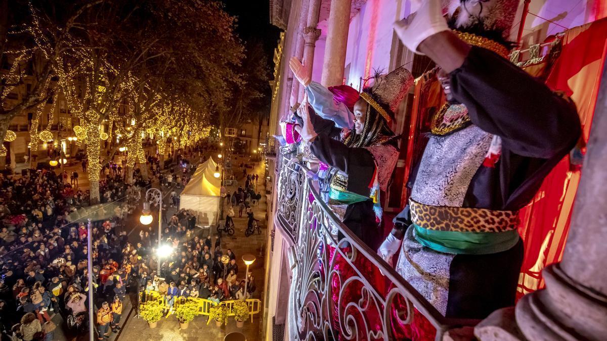 Die Reyes kommen in Palma an.