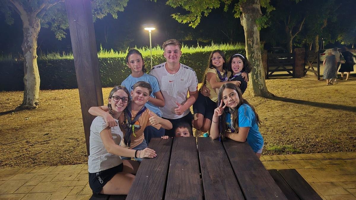 Los participantes disfrutan de una de las actividades organizadas durante el campamento.
