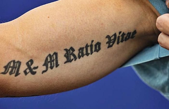 Uno de los tatuajes de Bastón.