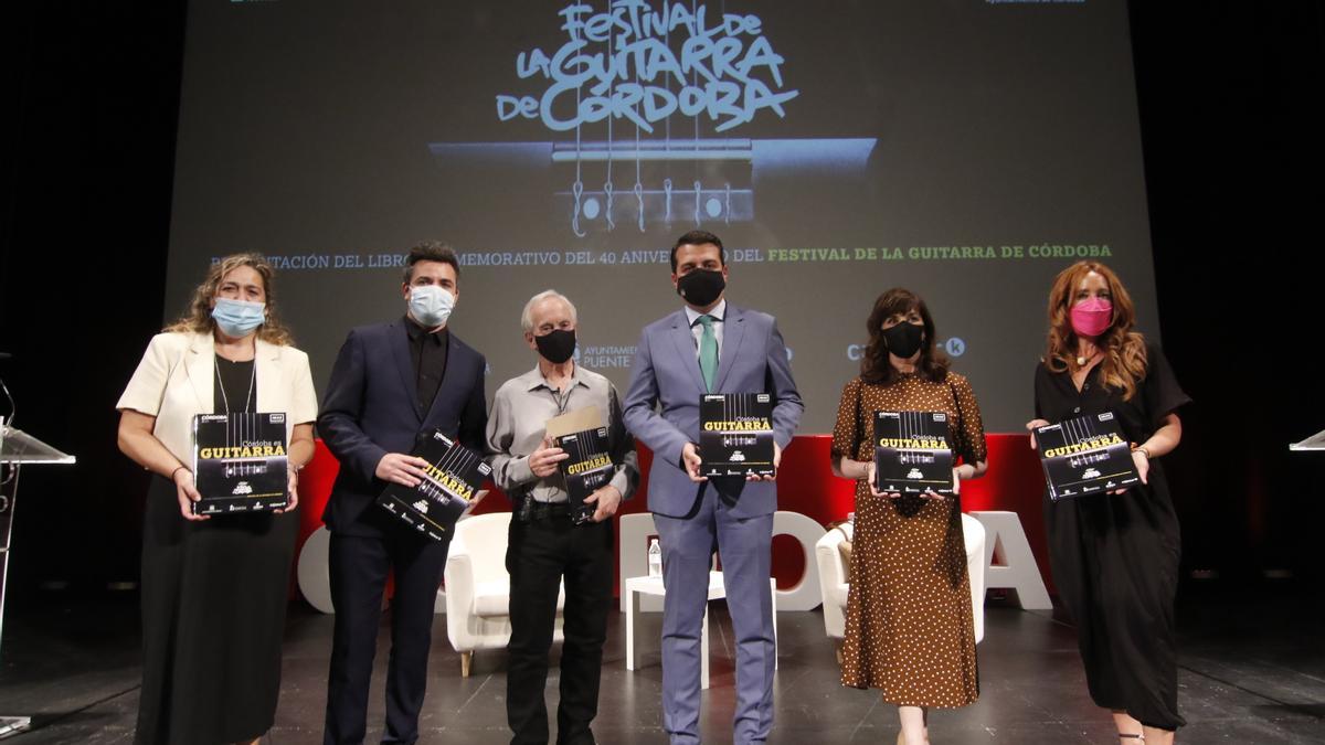 Presentación del libro del 40 aniversario del Festival de la Guitarra de Córdoba