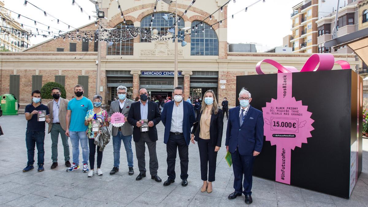 Un momento de la presentación de la campaña &quot;Un futuro menos black&quot;, hoy en Alicante