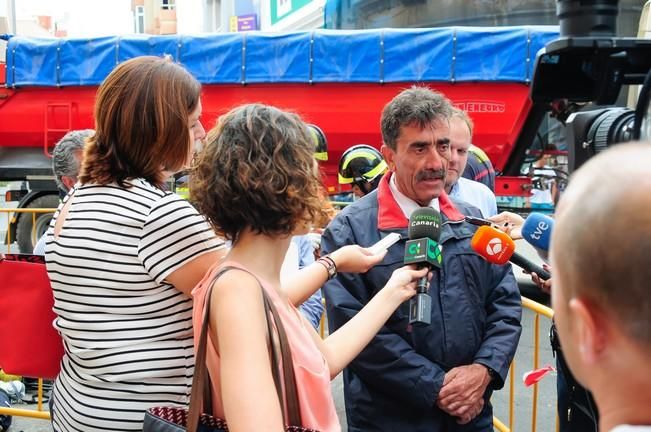 Efectivos de los Bomberos de Las Palmas de Gran ...