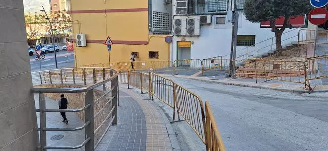 Obras que se eternizan para unos vecinos de Benidorm