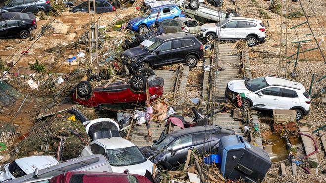 Tareas de desescombro tras el paso de la dana mortal