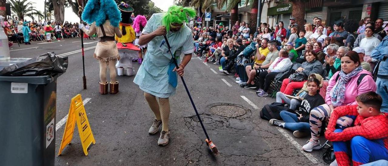 Santa Cruz presume de disfraces  en su coso apoteósis del Carnaval