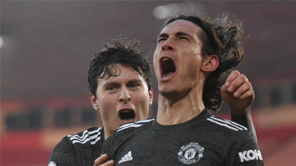 Un doblete de Cavani permitió al United remontar un 2-0 ante el Southampton