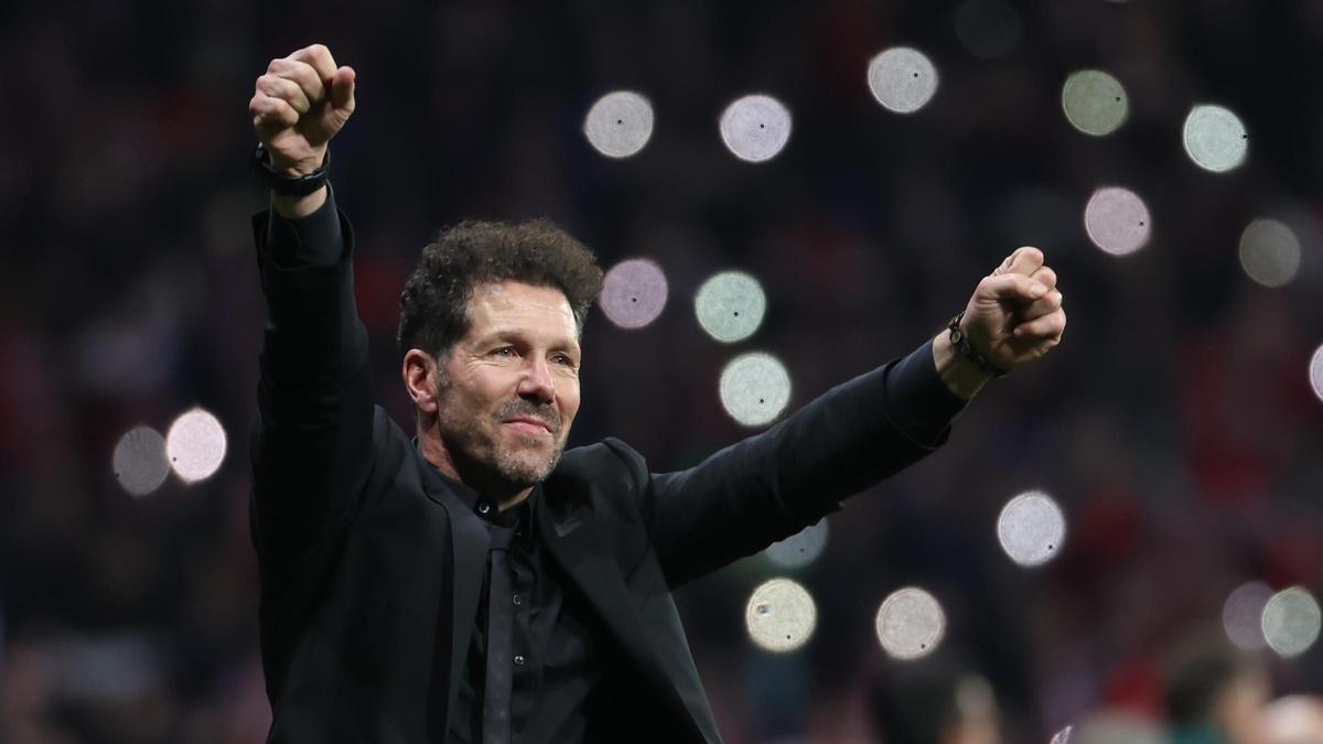 Simeone festeja el pase de cuartos del Atlético tras eliminar al Inter en la tanda de penaltis.