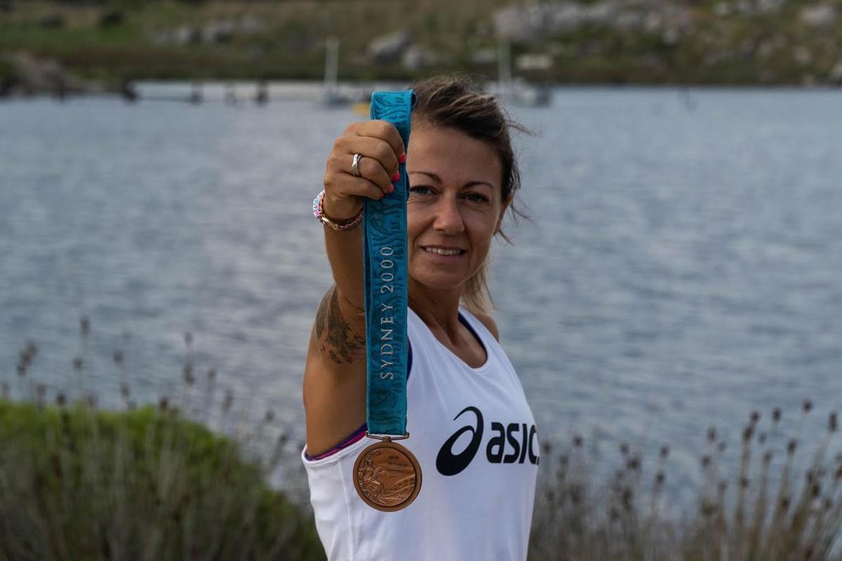 María Vasco muestra 20 años después su medalla olímpica