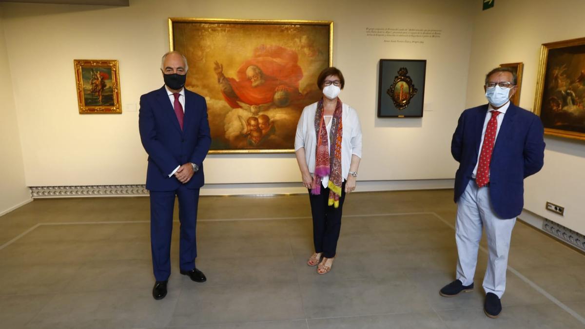 José Luis Rodrigo, Rosario Añaños y Arturo Ansón, este viernes delante de los tres &#039;goyas&#039; que se han incorporado a la colección permanente del museo.