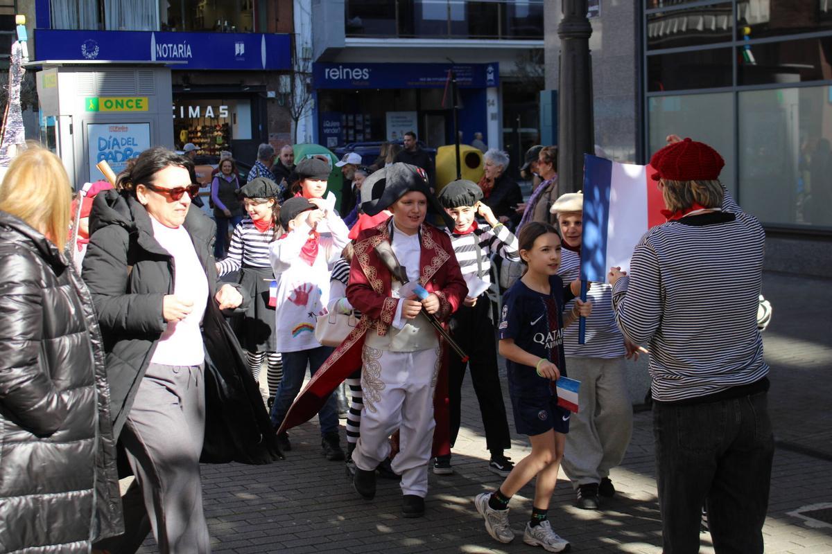 Las fiestas de carnaval de los colegios Liceo Mierense, Vega de Guceo, Beata Imelda-Santo Tomás y Gervasio Ramos.