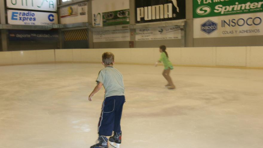 Elche pasa a contar con una escuela municipal de patinaje sobre hielo