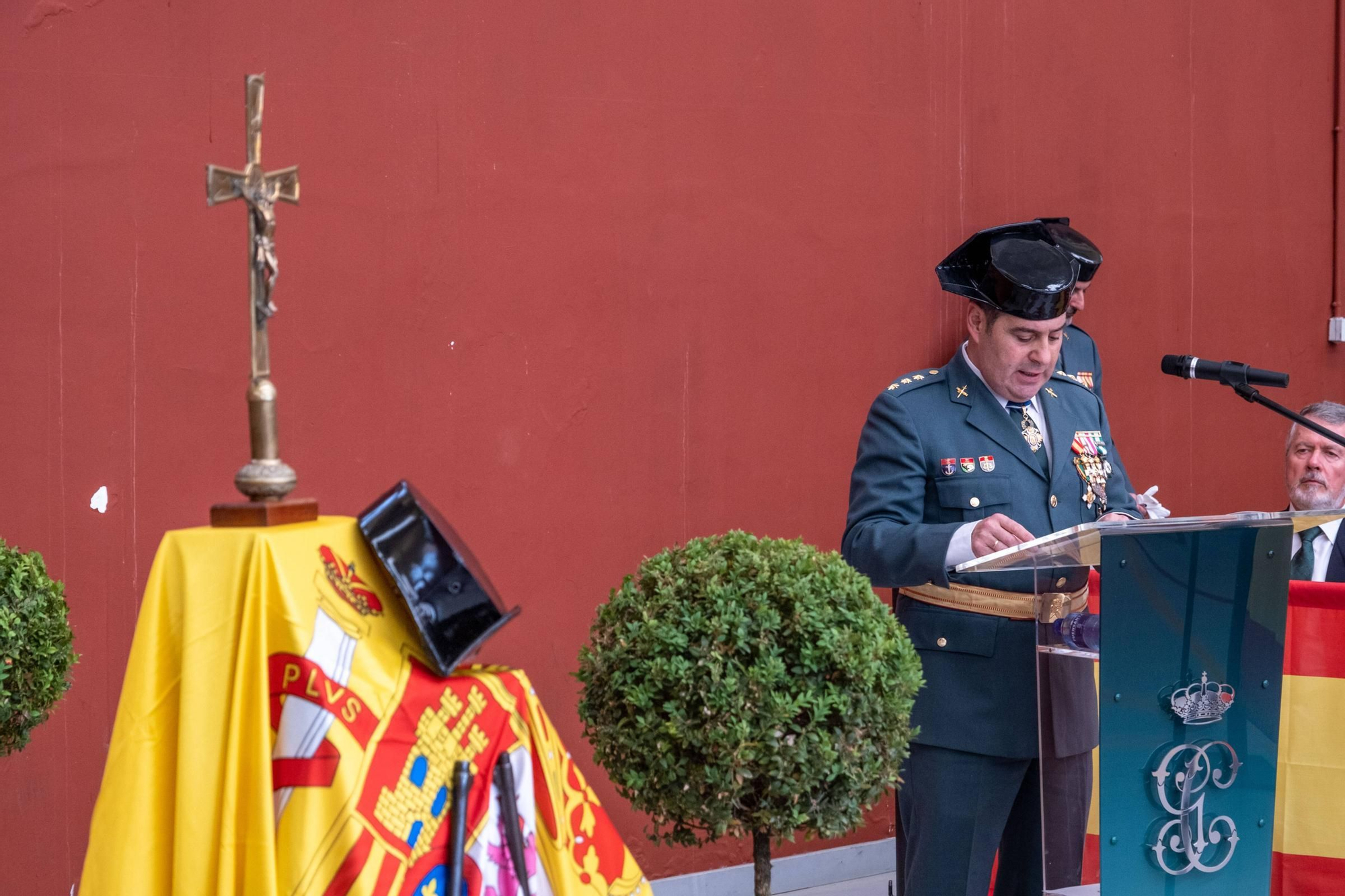 EN IMÁGENES: Así fueron los actos en Oviedo del 179 aniversario de la Guardia Civil