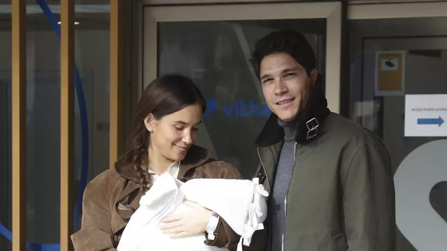 María Pombo desvela un posible nuevo embarazo en su familia tras presentar al sexto (o séptimo) nieto