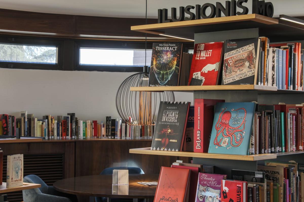 El fondo de ilusionismo tiene su origen en la donación realizada por el coleccionista José Puchol de Montís.
