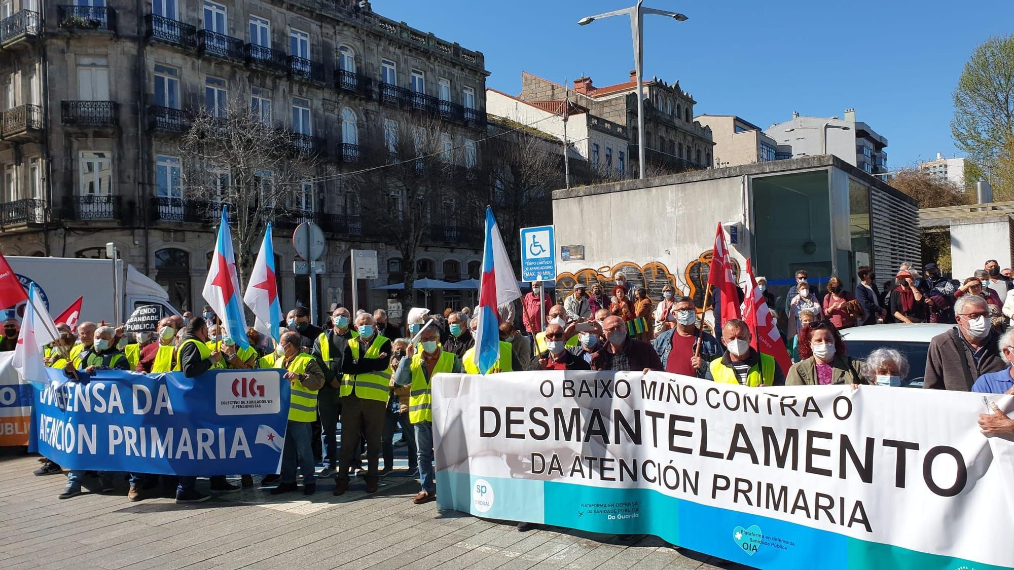 Los defensores de la Sanidade Pública se concentran en Vigo