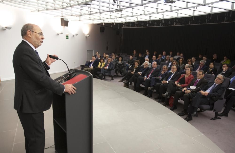 Conferencia de Andrés García Reche en el Club Mercantil