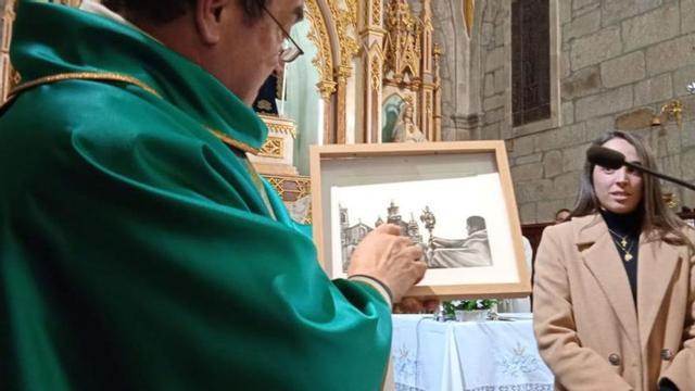 Juan J. González recibió un cuadro como recuerdo. |   // RIVEIRO