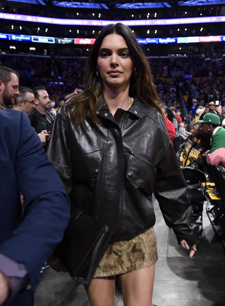 Kendall Jenner, con chaqueta de cuero