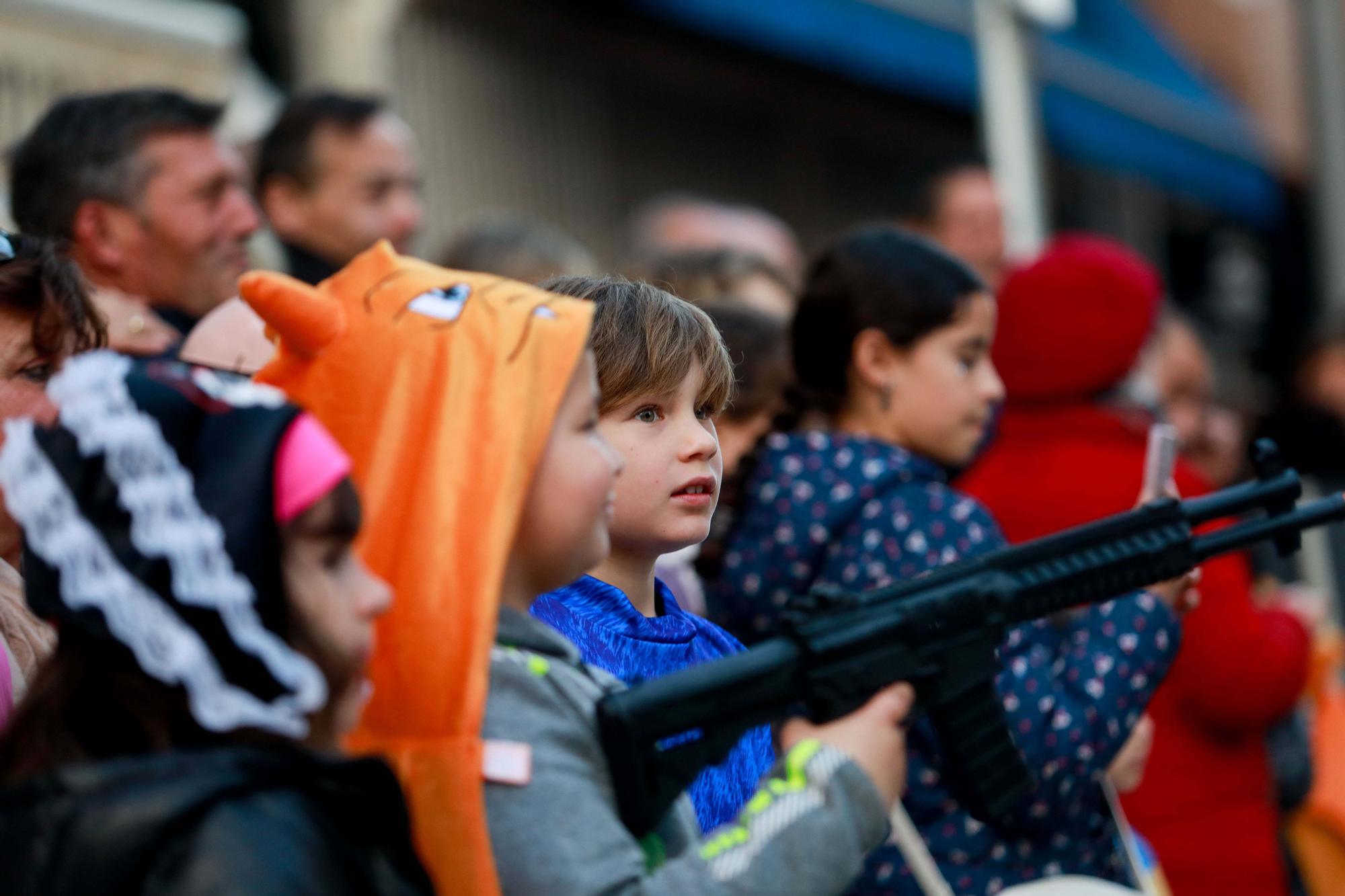 Todas las imágenes de la rúa de carnaval 2023 en Santa Eulària