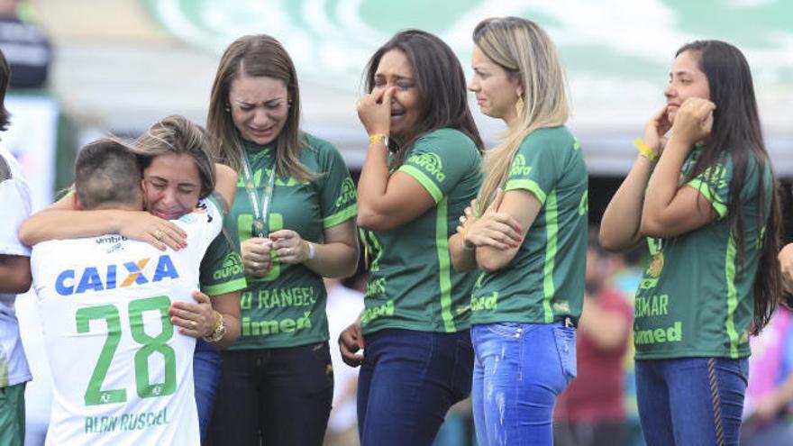 El Chapecoense regresa a los terrenos de juego tras la tragedia aérea