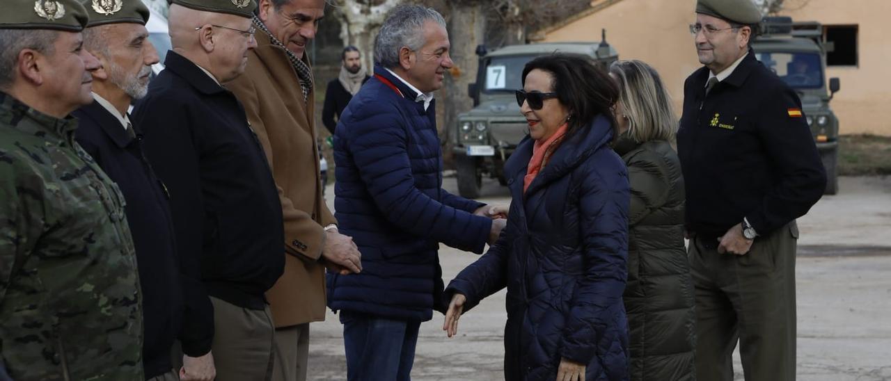 La Ministra de Defensa, Margarita Robles, visita las obras de Monte la Reina.