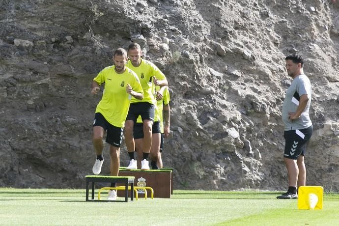 08.07.19. Las Palmas de Gran Canaria. Fútbol segunda división temporada 2019/20. Primer entrenamiento de pretemporada de la UD Las Palmas. Ciudad Deportiva de Barranco Seco. Foto Quique Curbelo  | 08/07/2019 | Fotógrafo: Quique Curbelo