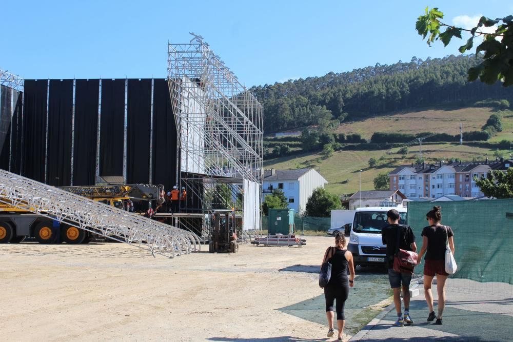 Preparativos para el concierto de Melendi en Vegadeo