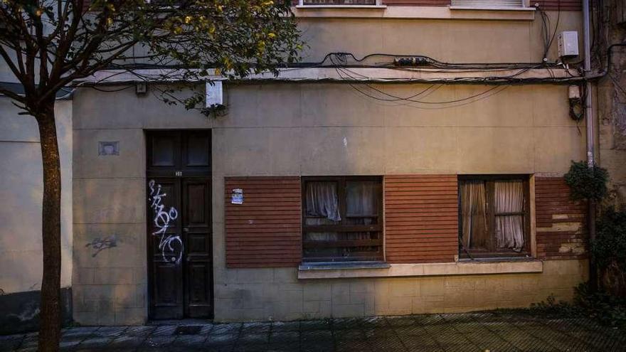 La casa abandonada en la que habría tenido lugar la agresión sexual.