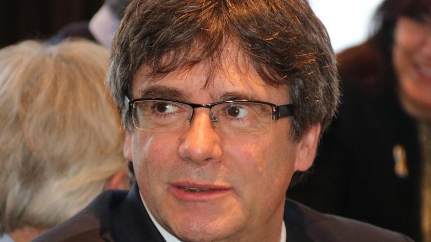 Puigdemont a Junqueras i Forn: &quot;Fa 100 dies que l&#039;odi us manté presos&quot;