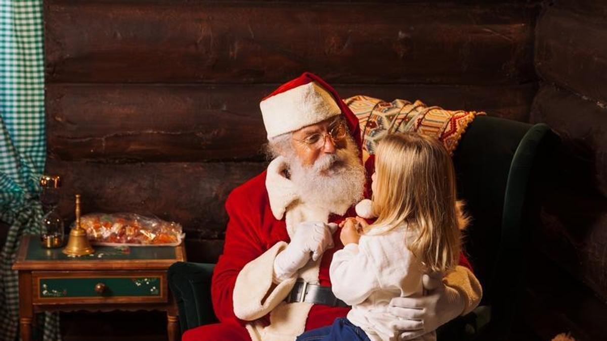 Papá Noel se muda desde Laponia a este poblado navideño de Málaga