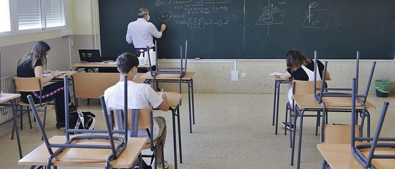 Imagen de un centro preparado para recibir alumnos de Bachillerato tras el confinamiento.