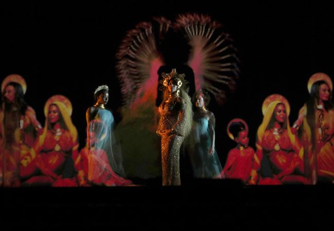 Efectos audiovisuales en la performance de Beyoncé en los Grammy