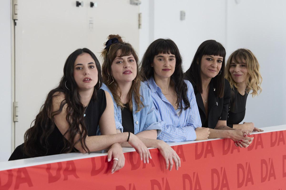 Ana Boga, Ginesta Guindal, Claudia Costafreda, Marta Bassols y Marta Loza