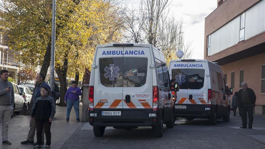 El transporte sanitario extremeño cuenta ahora con 197 trabajadores más