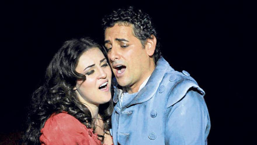 Juan Diego Flórez als Romeo mit Venera Gimadieva