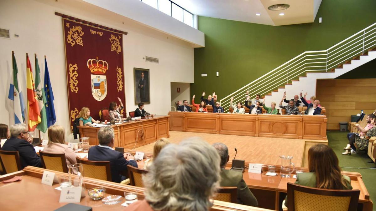 Pleno extraordinario del Ayuntamiento de Torremolinos para votar los presupuestos de 2022.