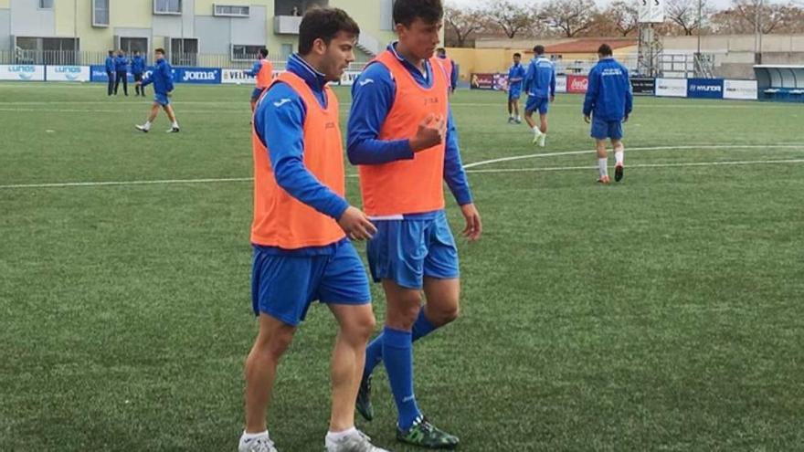 Kike López y Manu Farrando, ayer al término del entreno.