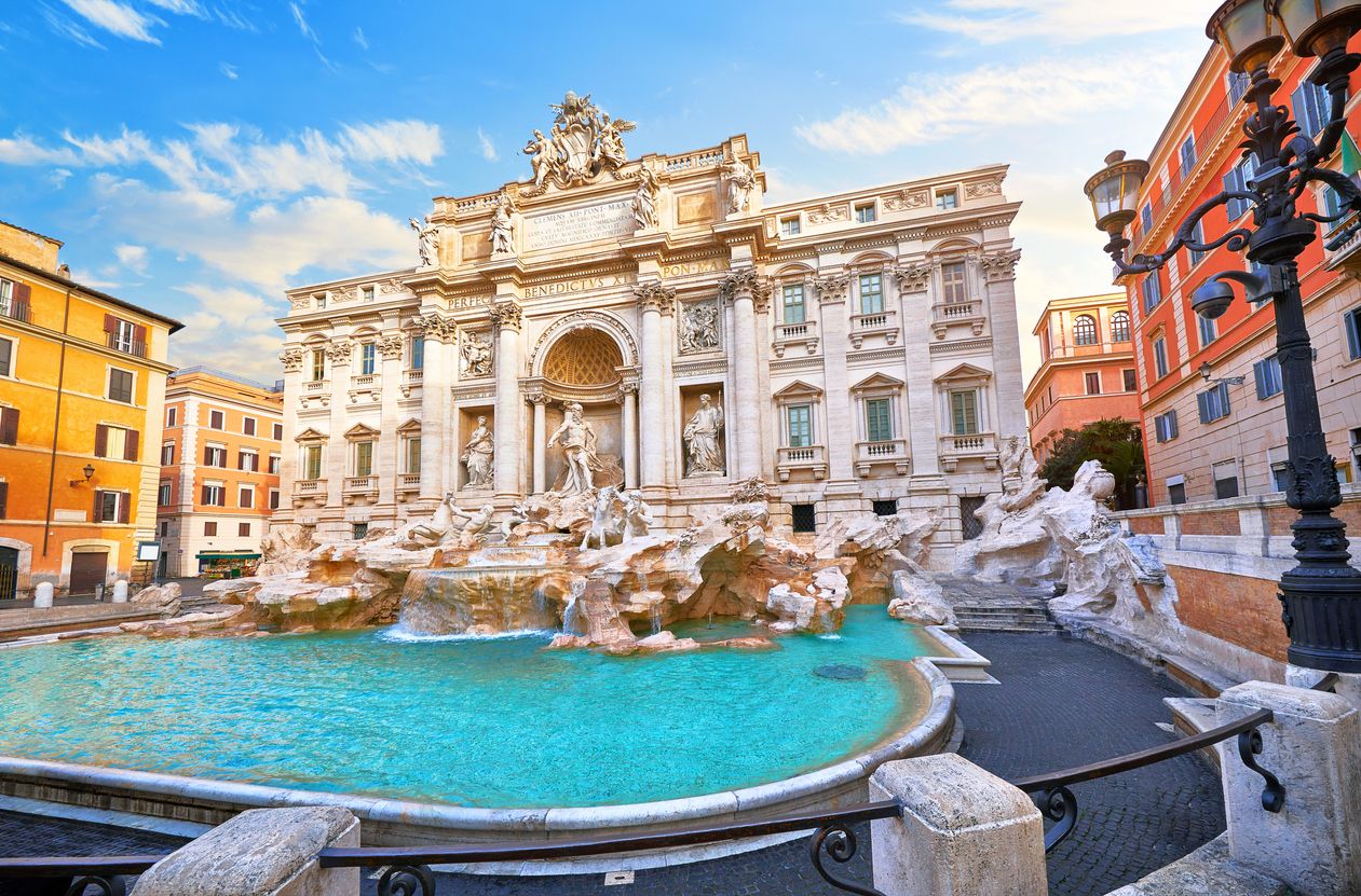 La Fontana Di Trevi es uno de los monumentos más visitados de Italia.