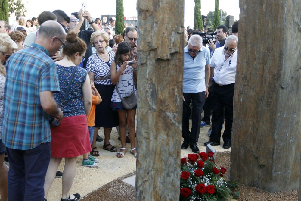 Inauguración del monumento homenaje a las víctimas del metro en el décimo aniversario del accidente