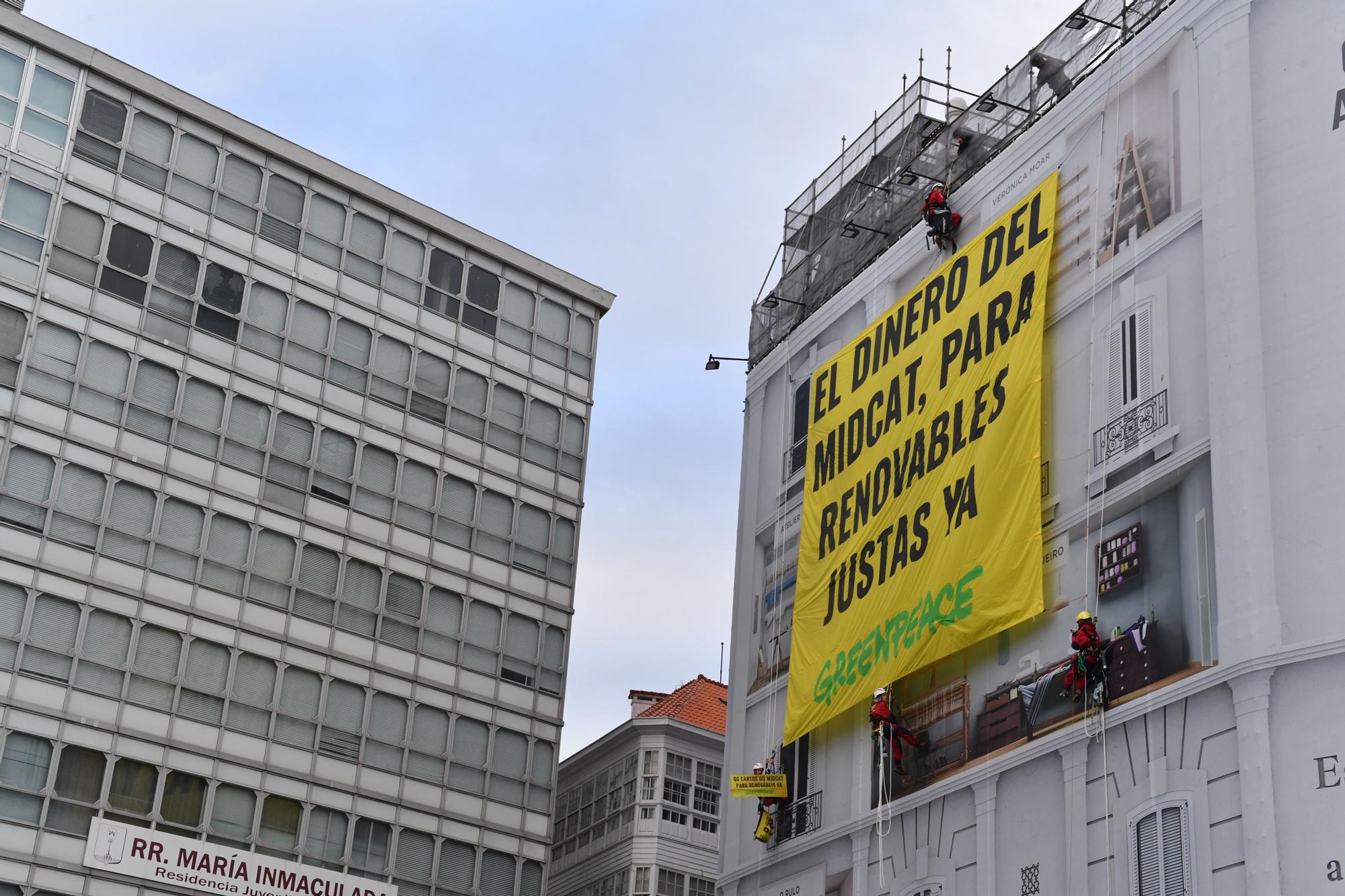 Mensaje de Greenpeace para Pedro Sánchez y Olaf Scholz desde la Casa Molina de A Coruña