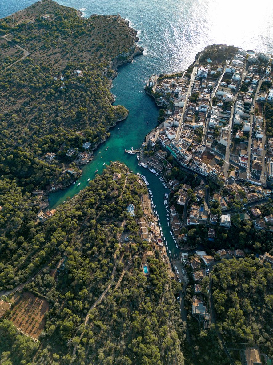 La silueta de Cala Figuera es el motivo por el que se la llama "el fiordo"