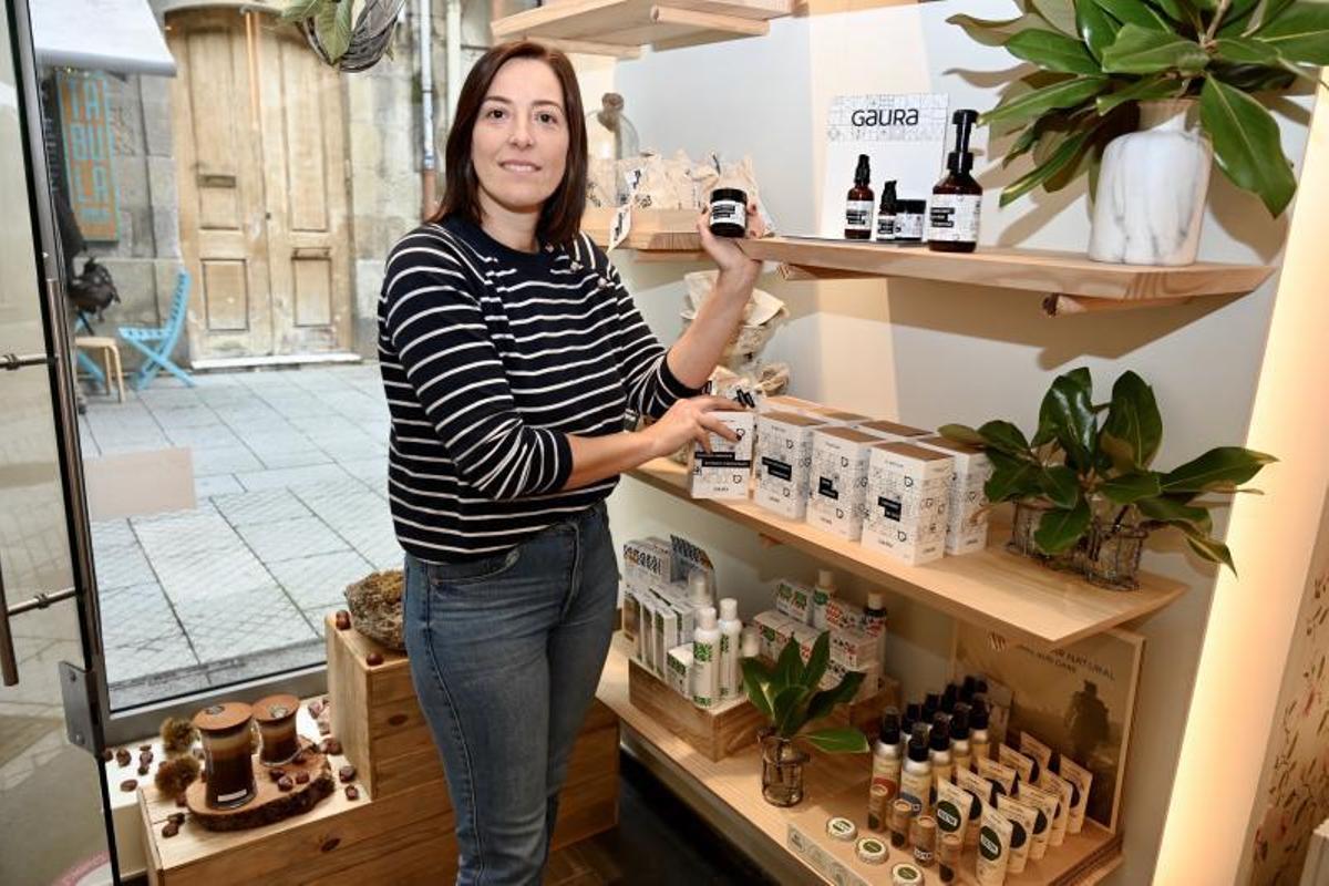 La emprendedora pontevedresa Nanda Castro lanzó en plena pandemia su propia marca bio. | // RAFA VÁZQUEZ
