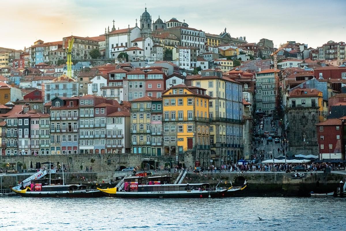 Oporto, uno de los destinos más baratos para viajar en junio.