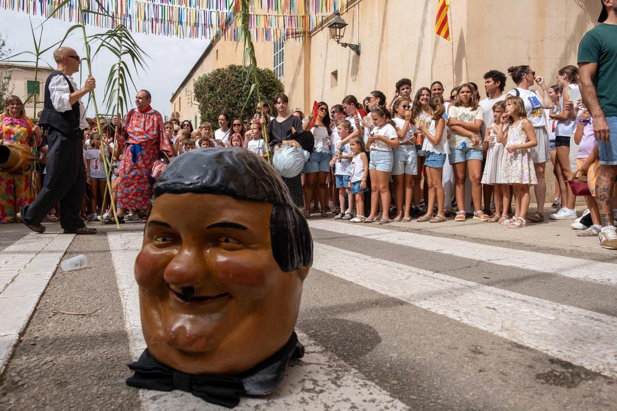 Felanitx disfruta con Sant Agustí y la irreverencia del Cosso Felanitx disfruta con Sant Agustí y la irreverencia del Cosso
