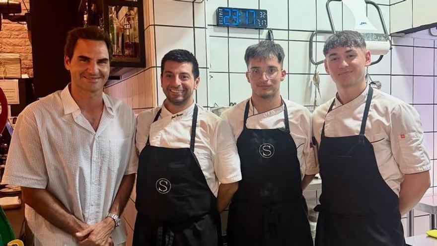 Roger Federer y Manuel Neuer disfrutan de Mallorca: gastronomía, golf y una divertida anécdota en Puerto Portals