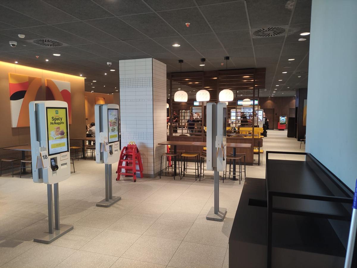 Europas größte McDonald's-Filiale ist eher keinen Besuch wert.